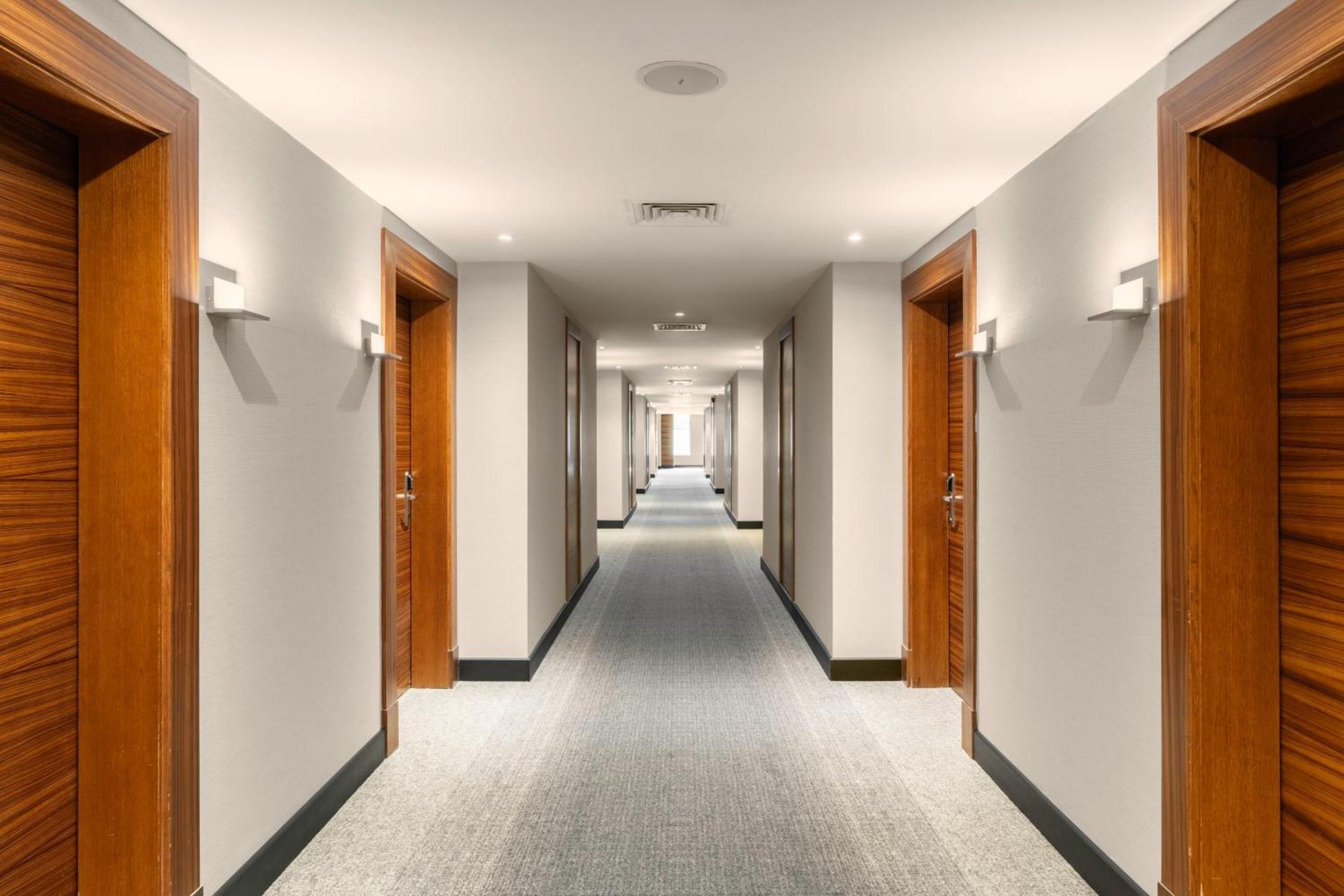 Park Inn By Radisson El-Huber Dış mekan fotoğraf