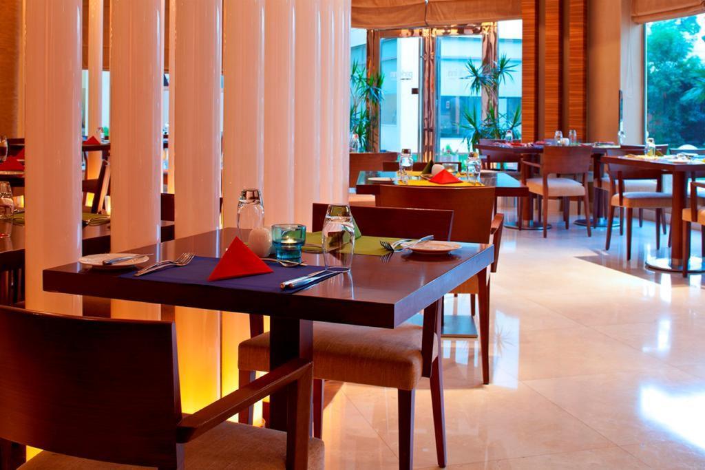 Park Inn By Radisson El-Huber Dış mekan fotoğraf